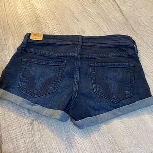 NWT Women’s 00 w23 Hollister Dark Blue Jean Shorts